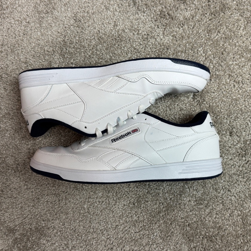 Reebok Men's White and Navy Sneakers